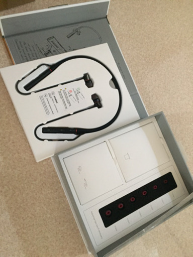 【新品未使用】Bluetooth イヤホン アクティブ ノイズキャンセリング LDACコーデック対応 最大20時間連続再生 Hi-Re