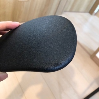 【値下】オカムラ コンテッサ 専用肘パッド（左肘用）モデル1 ネオブラックG92041Xの画像