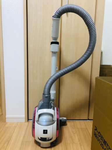 お取引中★かわいいピンクの超軽量掃除機★