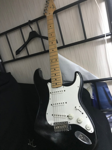 fender ストラト　ギター