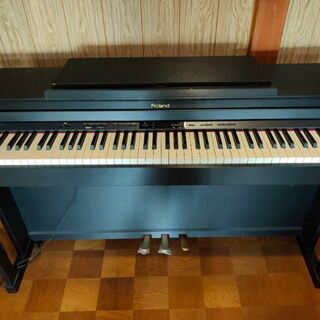 値下げ!!　ローランド 電子ピアノ HP-305