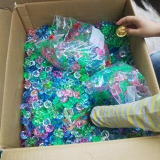 アクリルアイス 量り売り 1kg(約300個)あたり (全量約1...