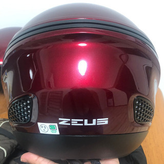 Zeusブランドのヘルメット