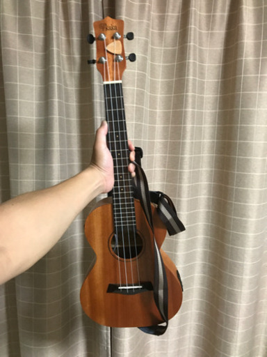 ウクレレ　エレキウクレレ　チューナー内蔵