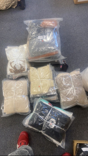 洋服　大量　新品②