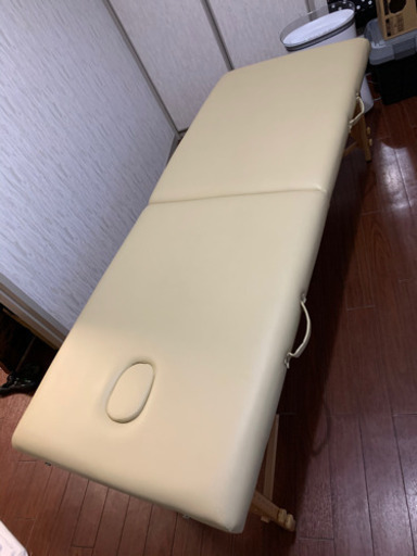 折り畳みベッド　マッサージ　エステ　診察台