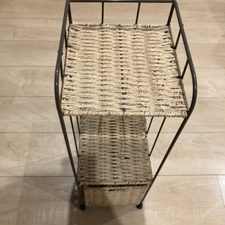 トイレットペーパーストッカー