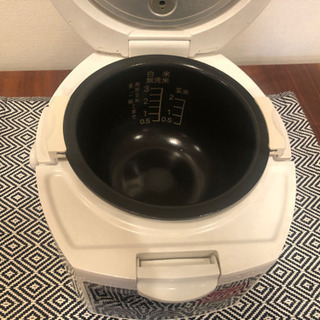 炊飯器　3合炊の画像