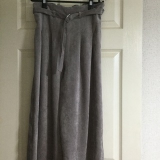 お値下げしました◆ガウチョパンツ、グレー、ベルト付き、ウエストゴ...