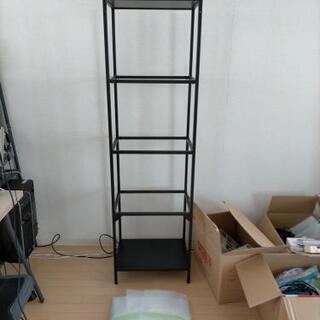 IKEAのガラス棚