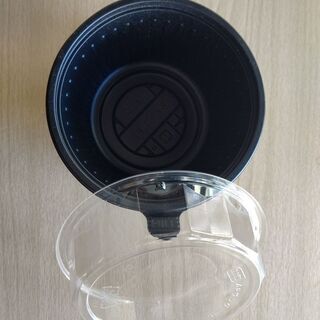 炊き出し用 タッパ 段ボール等 五種類あります。