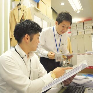 【学歴不問！不動産売買営業マン募集！未経験者も歓迎！中国人の方も積極採用！】CENTURY21の加盟店だからこそ未経験者も安心して転職出来ます。豊富なカリキュラムでサポートしていきます。の画像