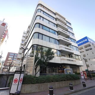 【学歴不問！不動産売買営業マン募集！未経験者も歓迎！中国人の方も積極採用！】CENTURY21の加盟店だからこそ未経験者も安心して転職出来ます。豊富なカリキュラムでサポートしていきます。の画像