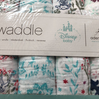 エイデン&アネイ　スワドルおくるみ　ディズニーデザイン