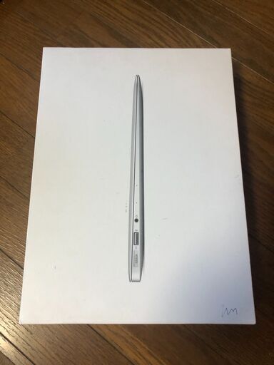 Macbook Air 完動品　初期化　（希望ならMagic Mouseあります）