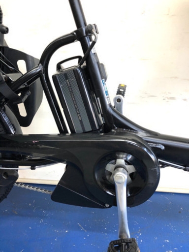 ブリヂストン アンジェリーノ　20インチ 3人乗り 8.7ah 黒色　電動自転車