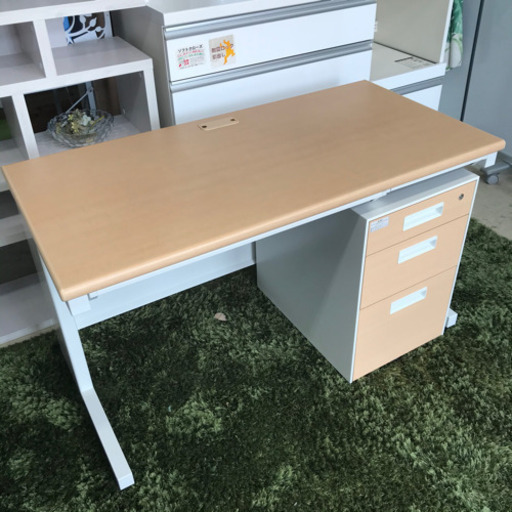 良品　オフィス家具　デスク　引き出し収納付き