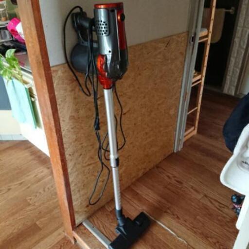 【サイクロン掃除機】全て揃ってます☆使用回数4回
