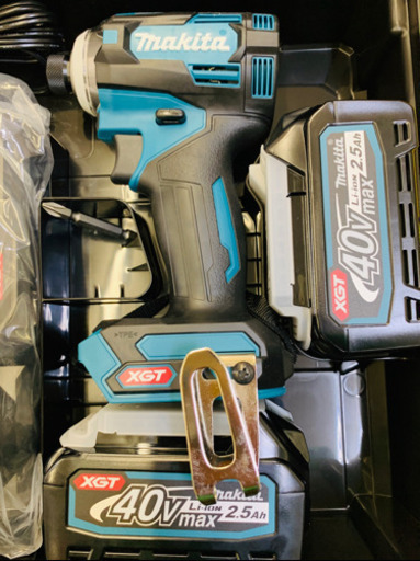 【未使用品】充電式インパクトドライバ　【makita】マキタ　TD001GRDX