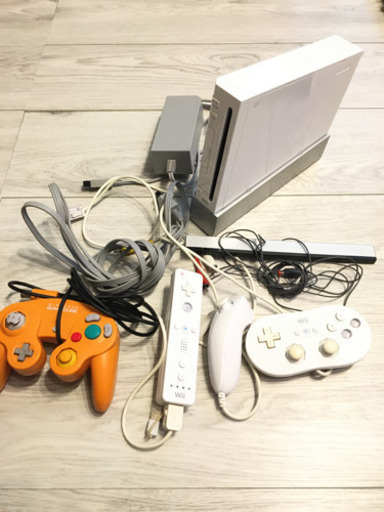 wii本体とコントローラー色々　動作確認済み
