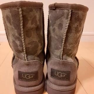 試し履きのみ！UGGのレア品19.5cm