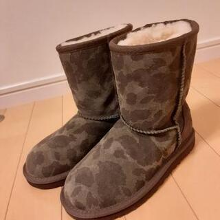 試し履きのみ！UGGのレア品19.5cmの画像
