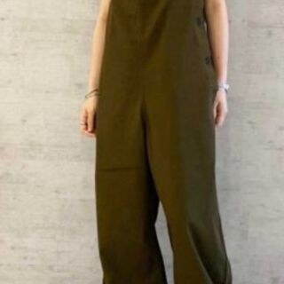 未使用のブランド・サロペット、アウター、パンツ等あげます。の画像