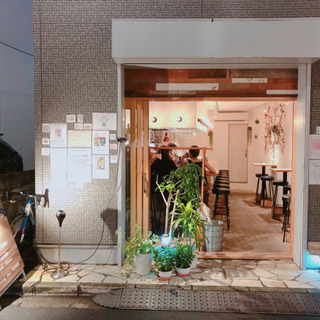 落ち着いた雰囲気のダイニングバーの店長の募集