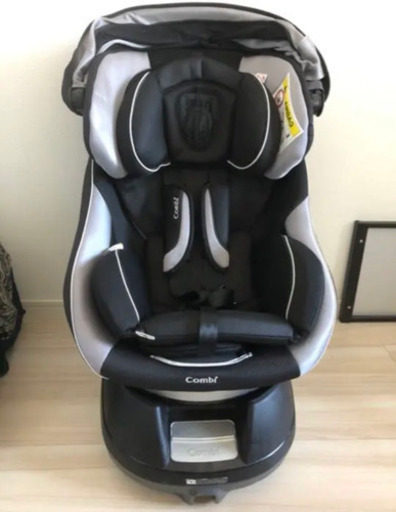 コンビ　ネルーム　チャイルドシート