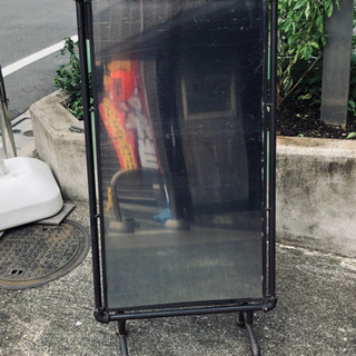 アンティークな看板、差し上げます。