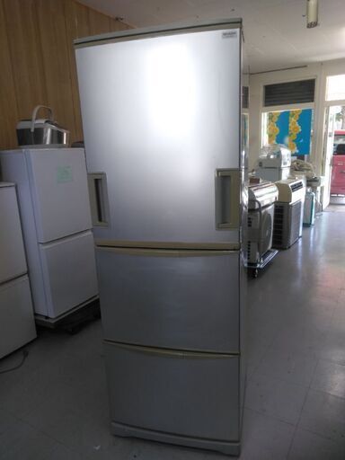 持ち帰り特価冷蔵庫345Lシャープノンフロン　2008年製　SJ-WA35ｐ－S別館倉庫場所浦添市安波茶においてあります
