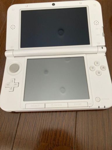 美品 NINTENDO3DS LL 