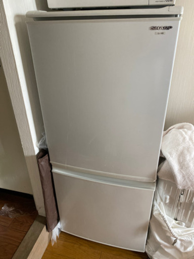 シャープ 137L 2ドア 冷蔵庫SJ-14S 2010年製