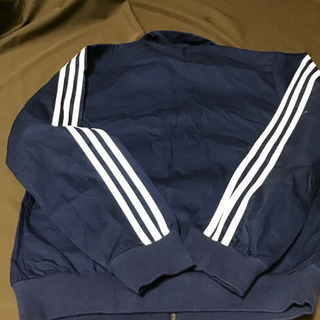 アディダス　上下セットの画像