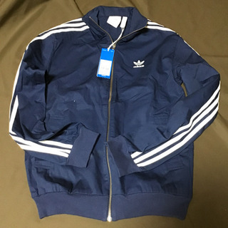 アディダス　上下セットの画像