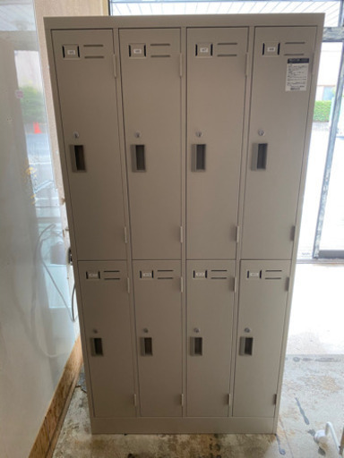 コクヨ 8人用 ロッカー ②