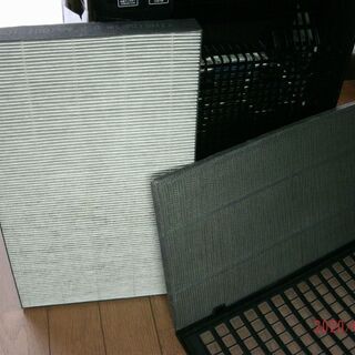 (取り引き中)☆高濃度プラズマクラスター7000搭載☆SHARPシャープ加湿空気清浄機KC-A70-B☆動作良好☆の画像