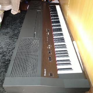 電子ピアノ　ROLAND