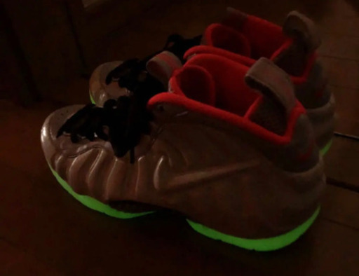 NIKE AIR FOAMPOSITE 蓄光　フォームポジット