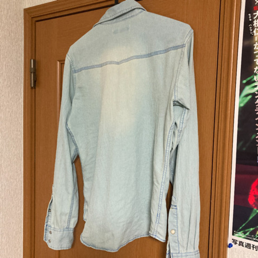 デニムシャツ