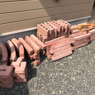 軽量カラーブロック、レンガ調花壇ブロック