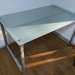 （取引中）早い者勝ち 無料 ガラストップテーブル 引き取り限定