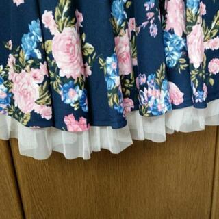 花柄とレースがオシャレなチュニックの画像
