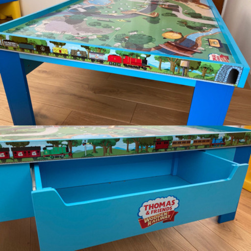 ブきかんしゃトーマス木製レールシリーズ プレイテーブル