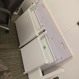 中古オフィス家具　机の画像