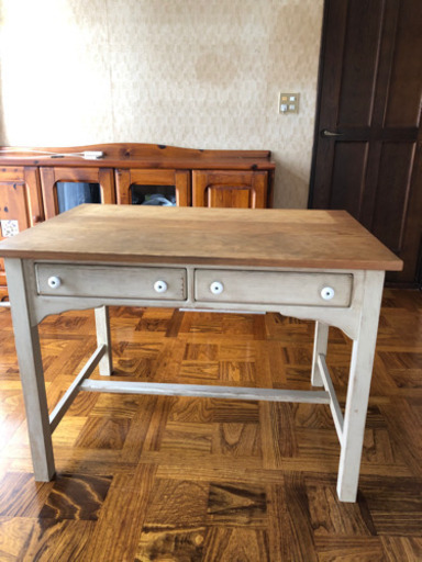 カントリー家具　勉強机②