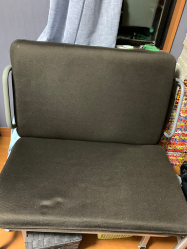 パイプベッド(折り畳んでソファ風になります)