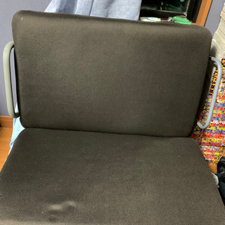 パイプベッド(折り畳んでソファ風になります)
