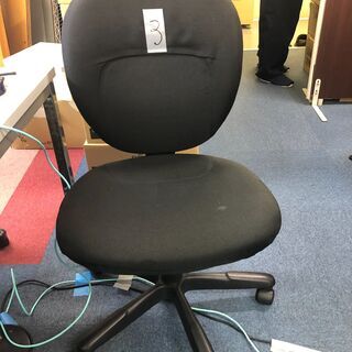 事務用の椅子を取りに来て頂ける方限定で差し上げます。の画像