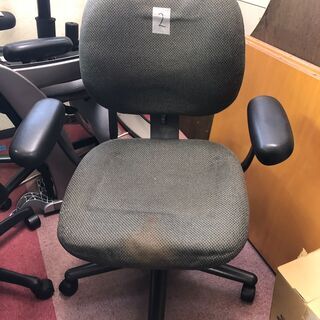 事務用の椅子を取りに来て頂ける方限定で差し上げます。の画像
